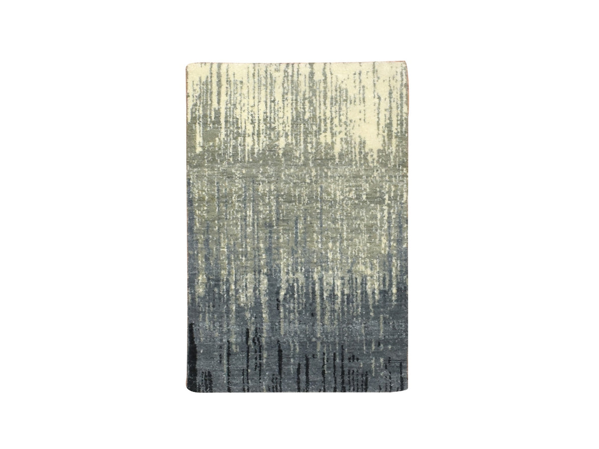 Modern / Contemporary hand-knotted wool rug in Gray, 2' x 3' — SKU O075913