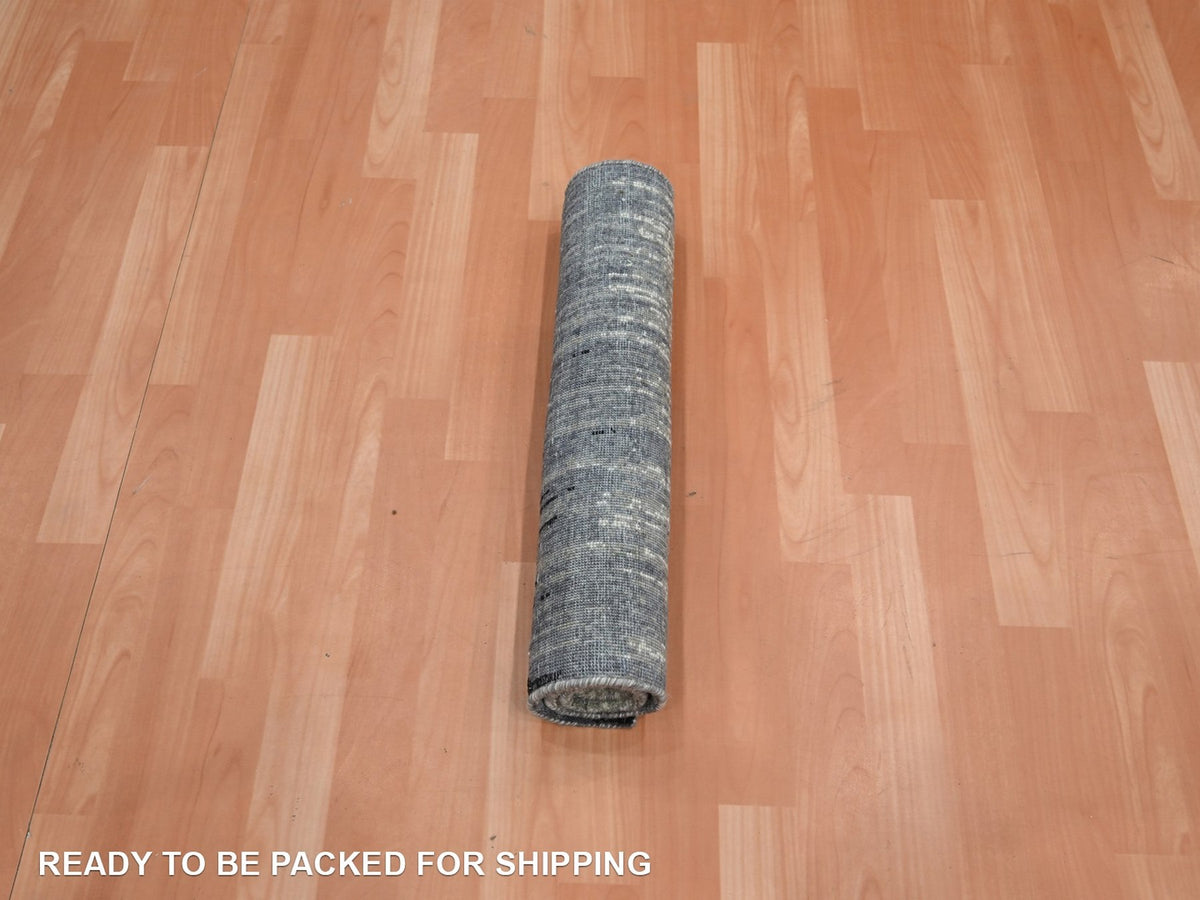 Modern / Contemporary hand-knotted wool rug in Gray, 2' x 3' — SKU O075914 (view 5)