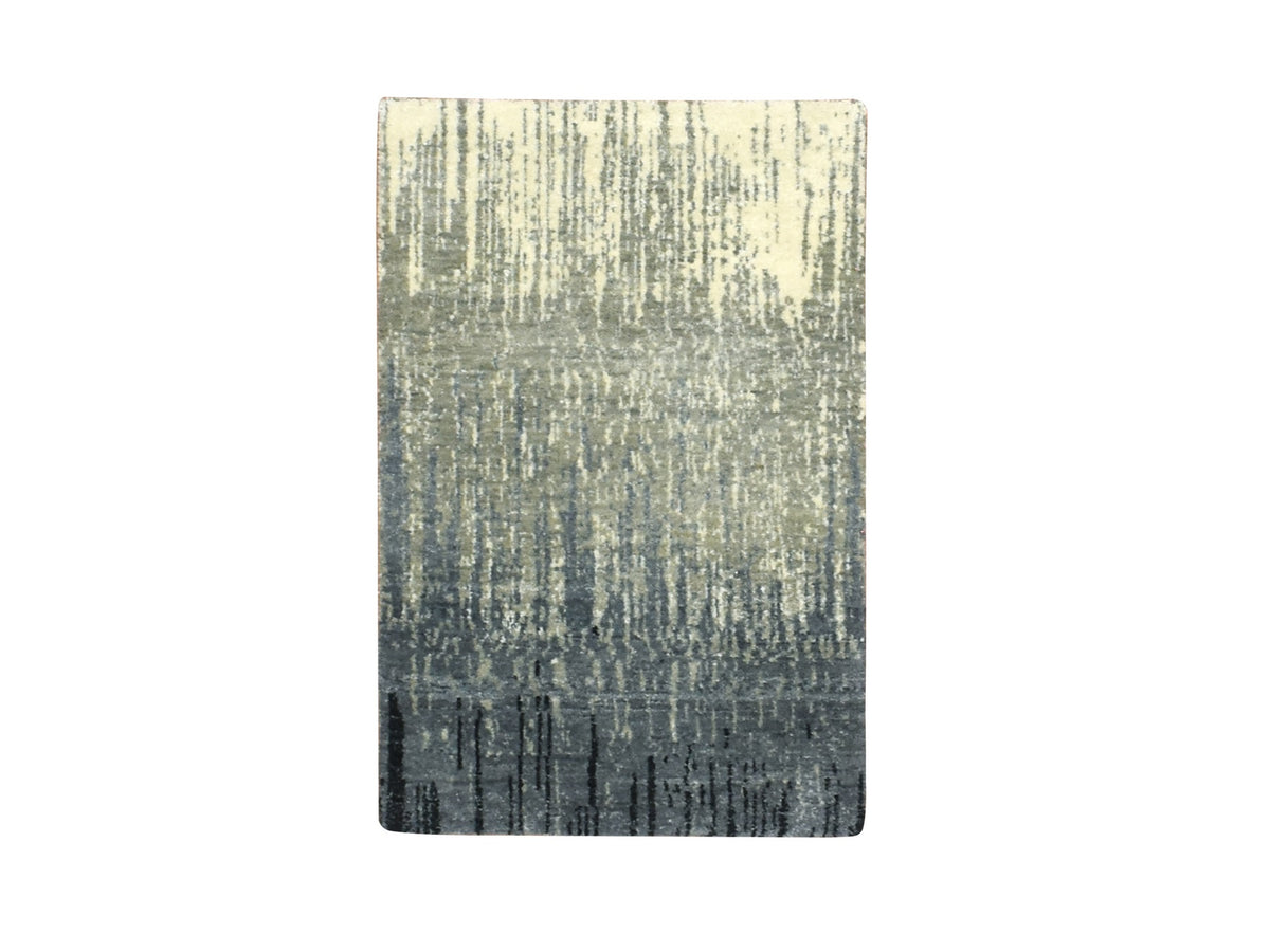 Modern / Contemporary hand-knotted wool rug in Gray, 2' x 3' — SKU O075915