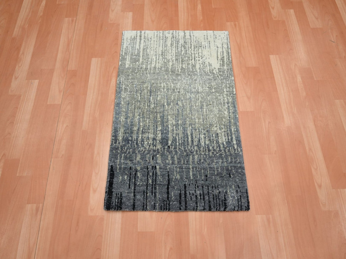 Modern / Contemporary hand-knotted wool rug in Gray, 2' x 3' — SKU O075915 (view 2)