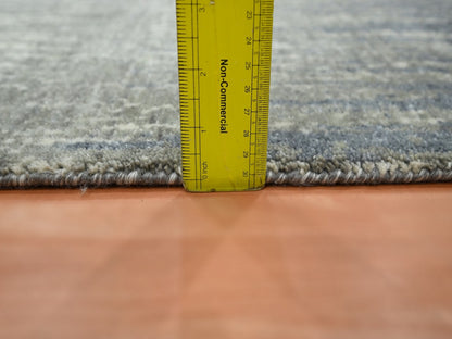 Modern / Contemporary hand-knotted wool rug in Gray, 2' x 3' — SKU O075915 (view 3)