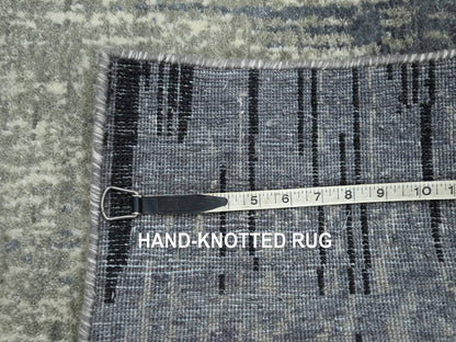 Modern / Contemporary hand-knotted wool rug in Gray, 2' x 3' — SKU O075915 (view 4)