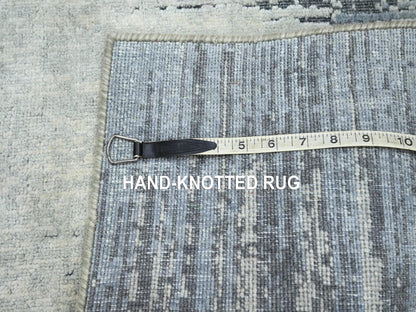 Modern / Contemporary hand-knotted wool rug in Gray, 2' x 3' — SKU O075916 (view 4)