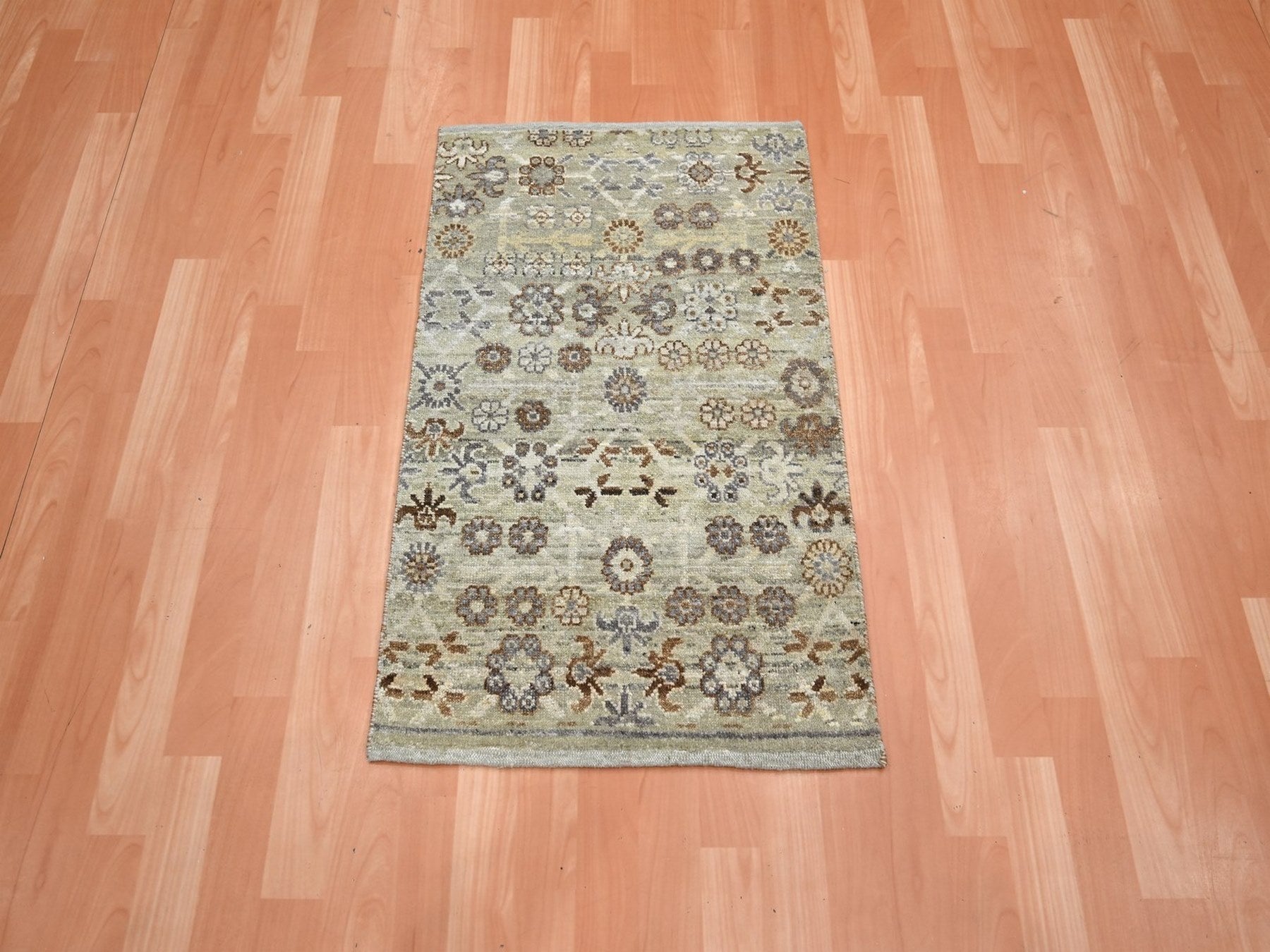 Beige 2'0" x 3'0" Khotan and Samarkand Hand knotted Wool Rug - Sku: O075925