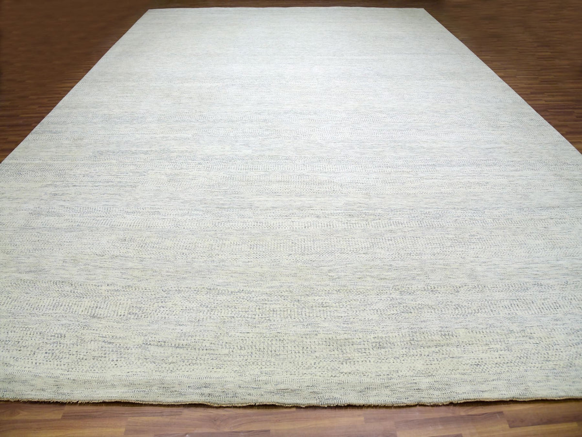 Modern / Contemporary hand-knotted wool rug in Ivory, 15'0" x 19'11", SKU O076004