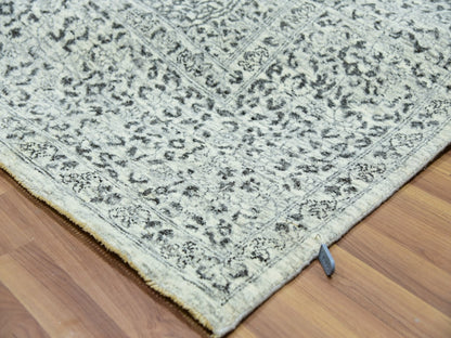 Ivory 8'2" x 8'2" Mamluk Hand knotted Wool Rug - Sku: O076011