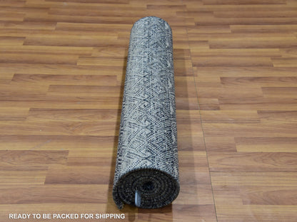 Grey 2'7" x 8'0" Modern / Contemporary Hand knotted Wool Rug - Sku: O076021