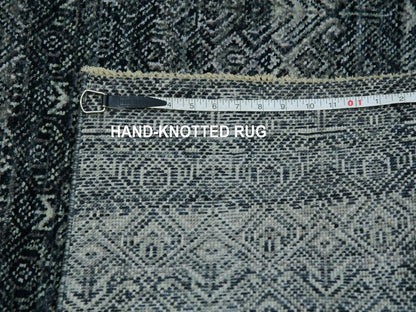 Grey 2'7" x 8'0" Modern / Contemporary Hand knotted Wool Rug - Sku: O076021