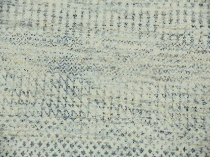 Ivory 7'11" x 8'0" Modern and Contemporary Hand knotted Wool Rug - Sku: O076023