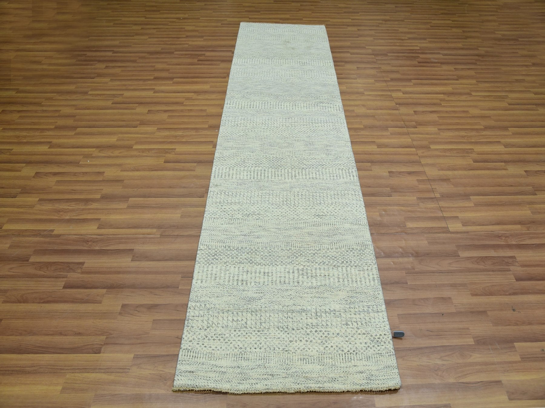 Ivory 2'7" x 10'1" Modern / Contemporary Hand knotted Wool Rug - Sku: O076027