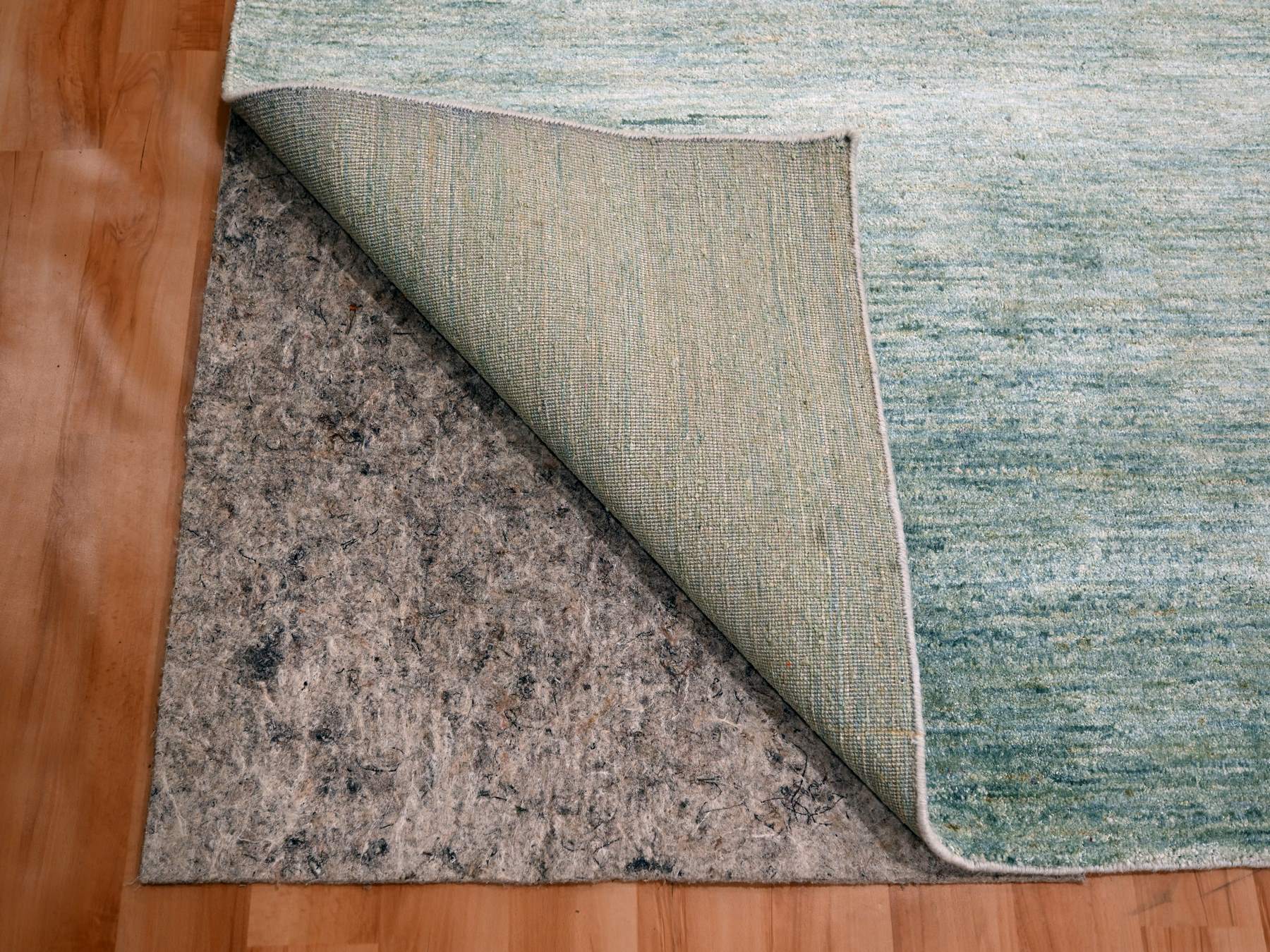 Modern / Contemporary hand-knotted silk rug in Green, 9'0" x 12'3", SKU O076070