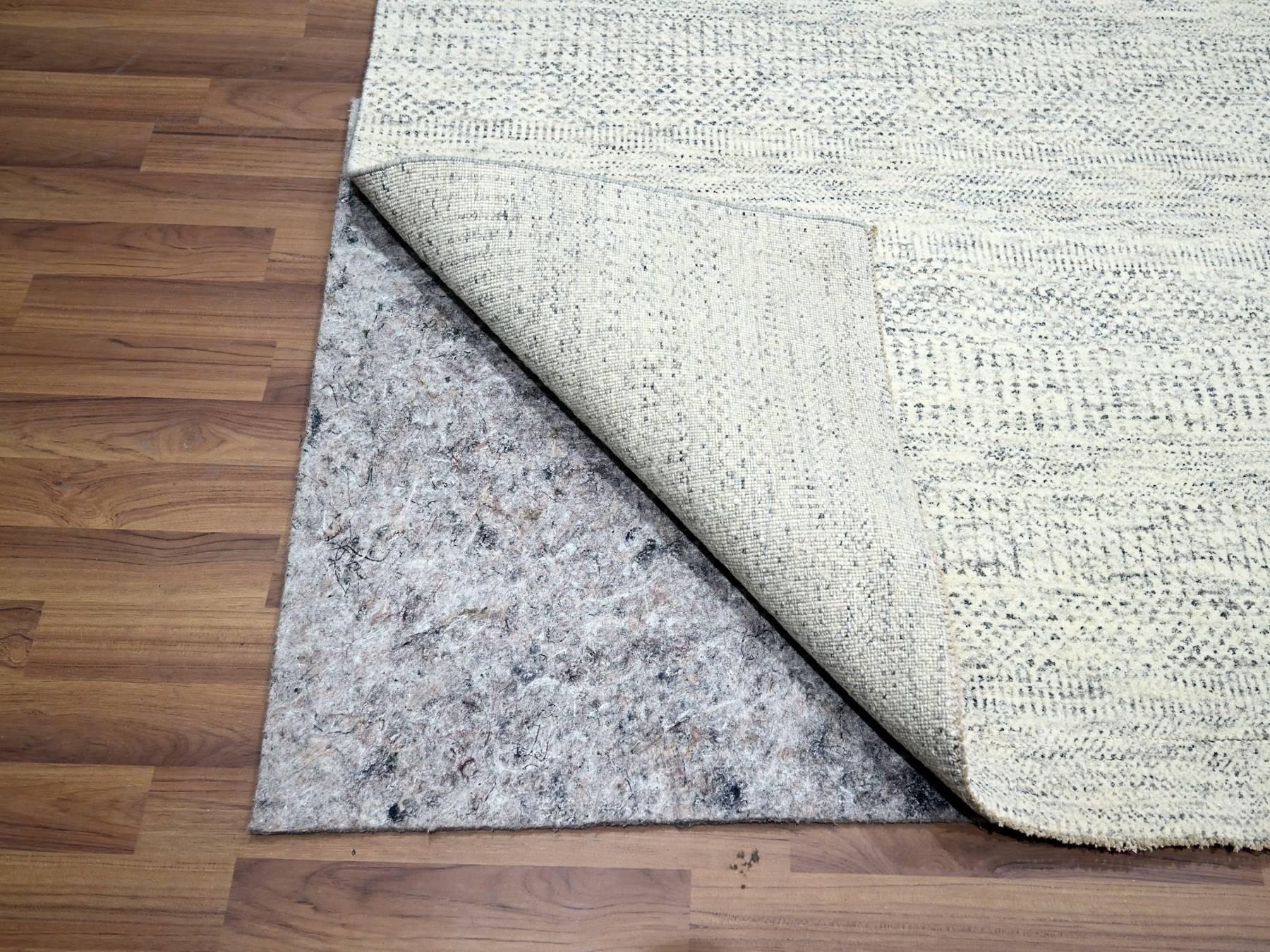 Modern / Contemporary hand-knotted wool rug in Ivory, 8'2" x 10'0", SKU O076147