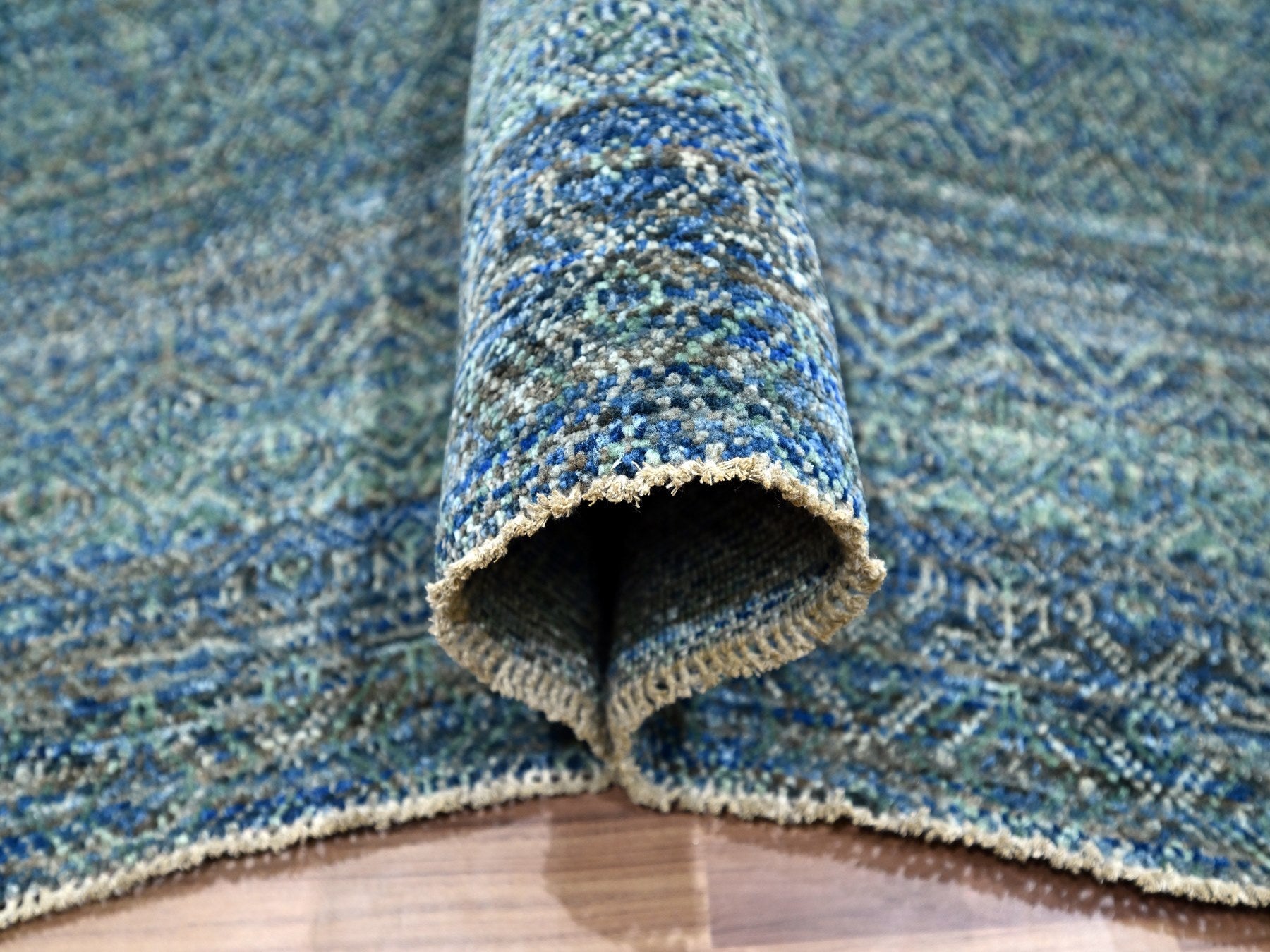 Modern / Contemporary hand-knotted wool rug in Blue, 9'0" x 11'10", SKU O076149