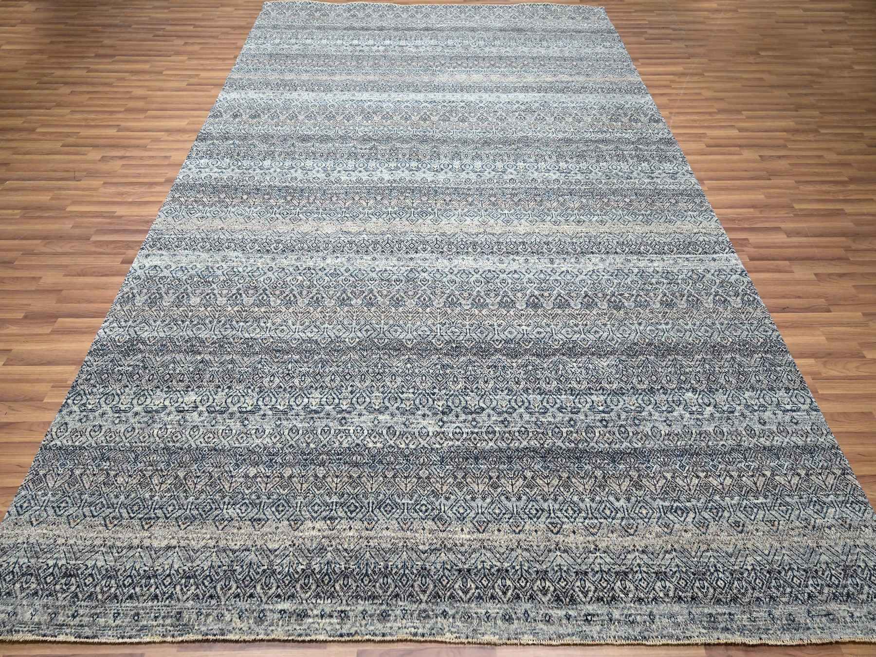 Modern / Contemporary hand-knotted wool rug in Gray, 9'1" x 12'1", SKU O076150