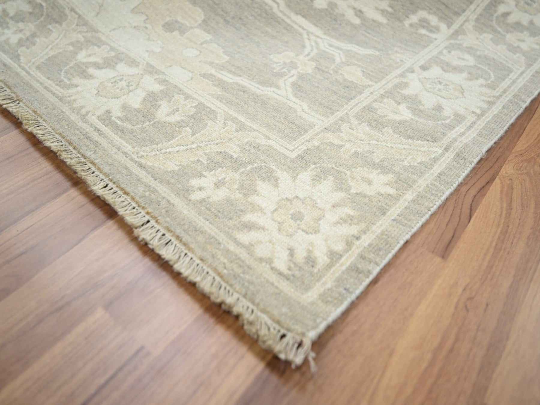 Mahal Oushak hand-knotted wool rug in Gray, 9'1" x 12'3" — SKU O076163 (view 6)