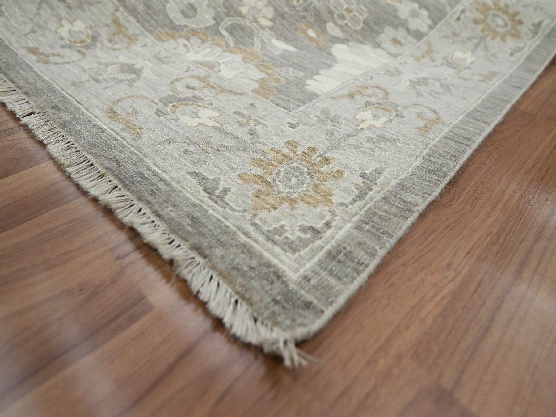 Mahal Oushak hand-knotted wool rug in Gray, 8'11" x 11'10" — SKU O076164 (view 6)
