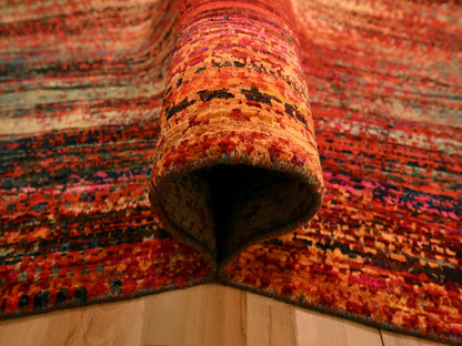 Modern / Contemporary hand-knotted sari silk rug in Yellow, 9'10" x 14'1" — SKU O076172 (view 5)