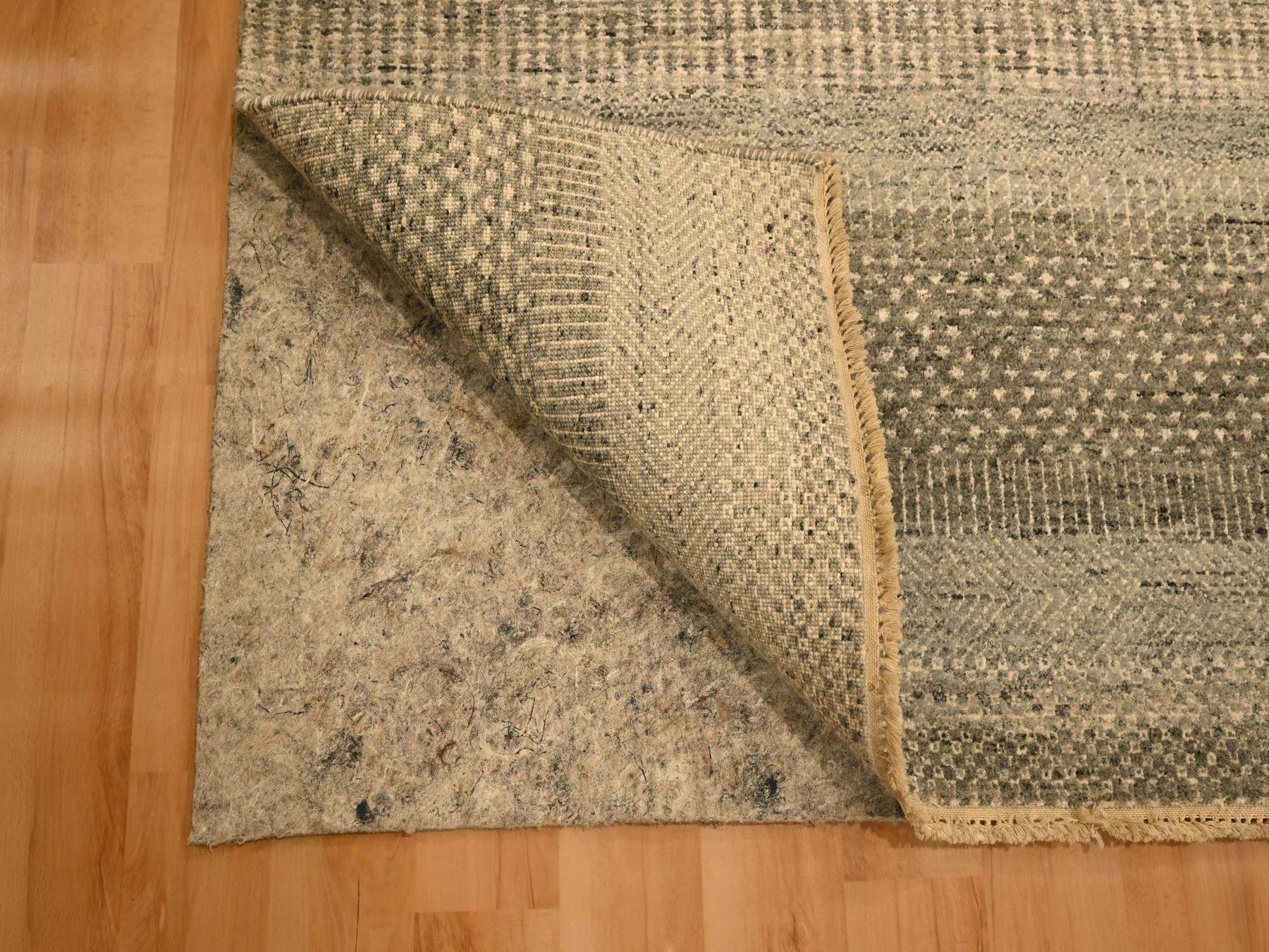 Modern / Contemporary hand-knotted wool rug in Gray, 8' x 10'3" — SKU O076178 (view 4)