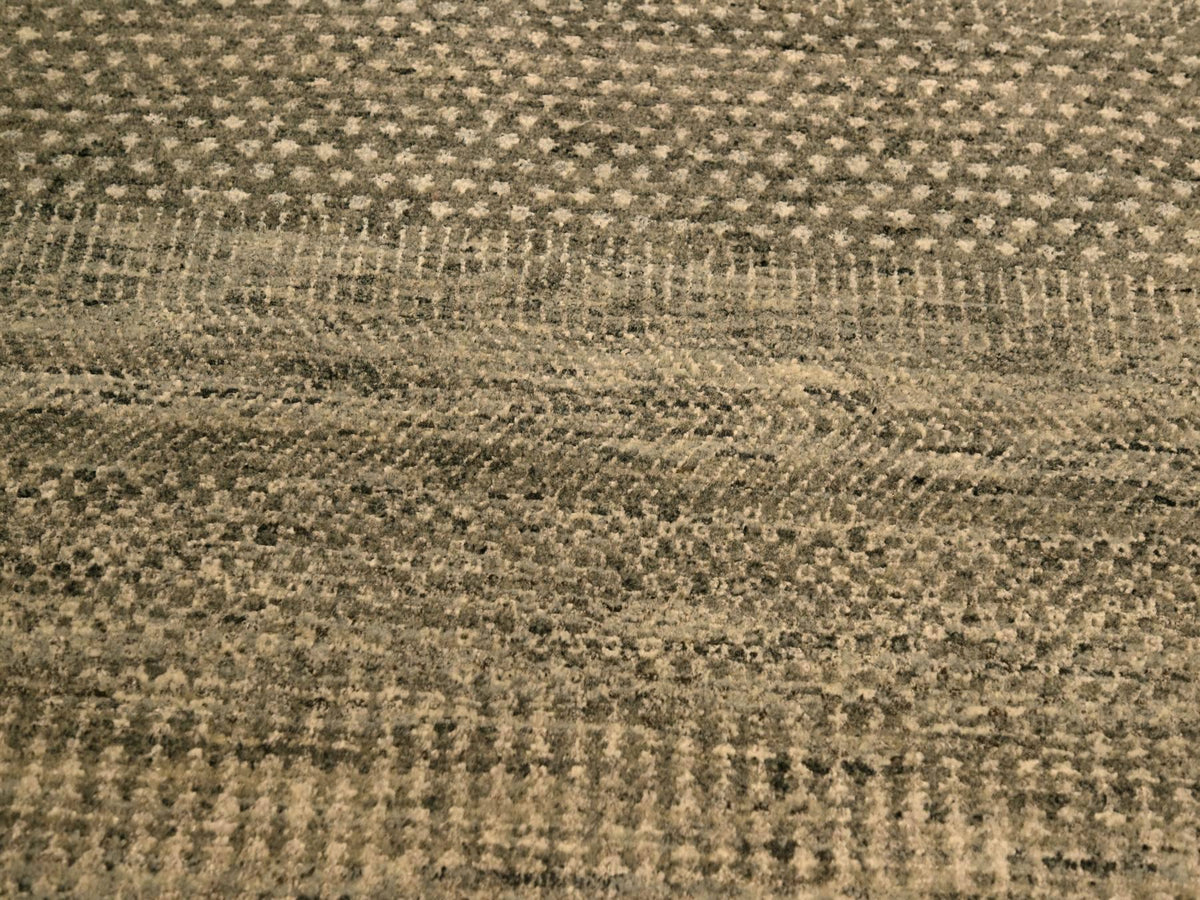 Modern / Contemporary hand-knotted wool rug in Gray, 8' x 10'3" — SKU O076178 (view 8)