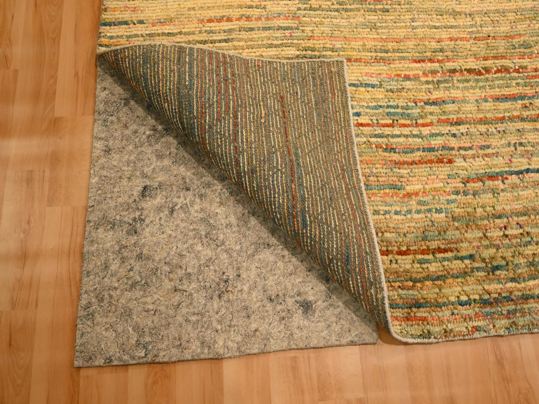 Modern / Contemporary hand-knotted wool/sari silk rug in Yellow, 8' x 10'3" — SKU O076190 (view 4)