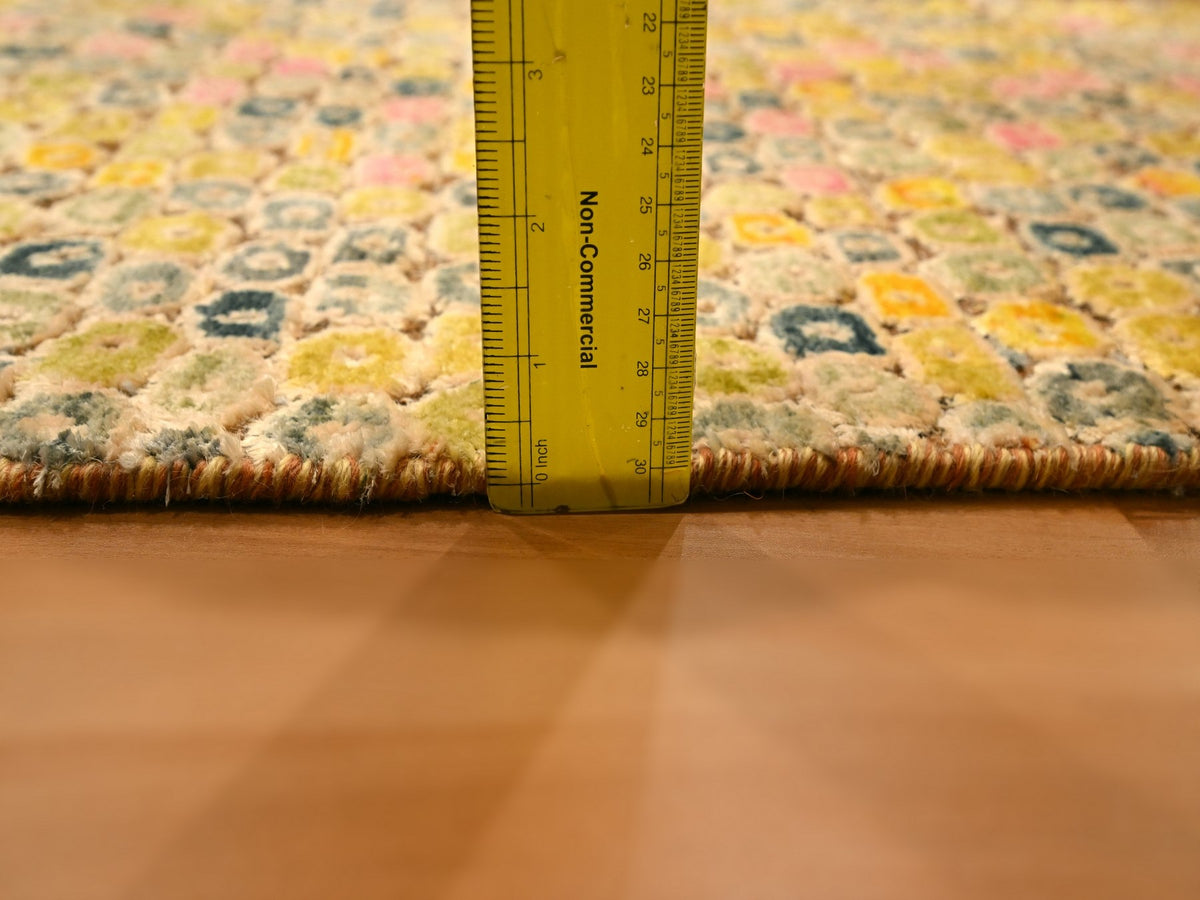 Modern / Contemporary hand-knotted sari silk rug in Yellow, 2' x 3' — SKU O076208 (view 3)