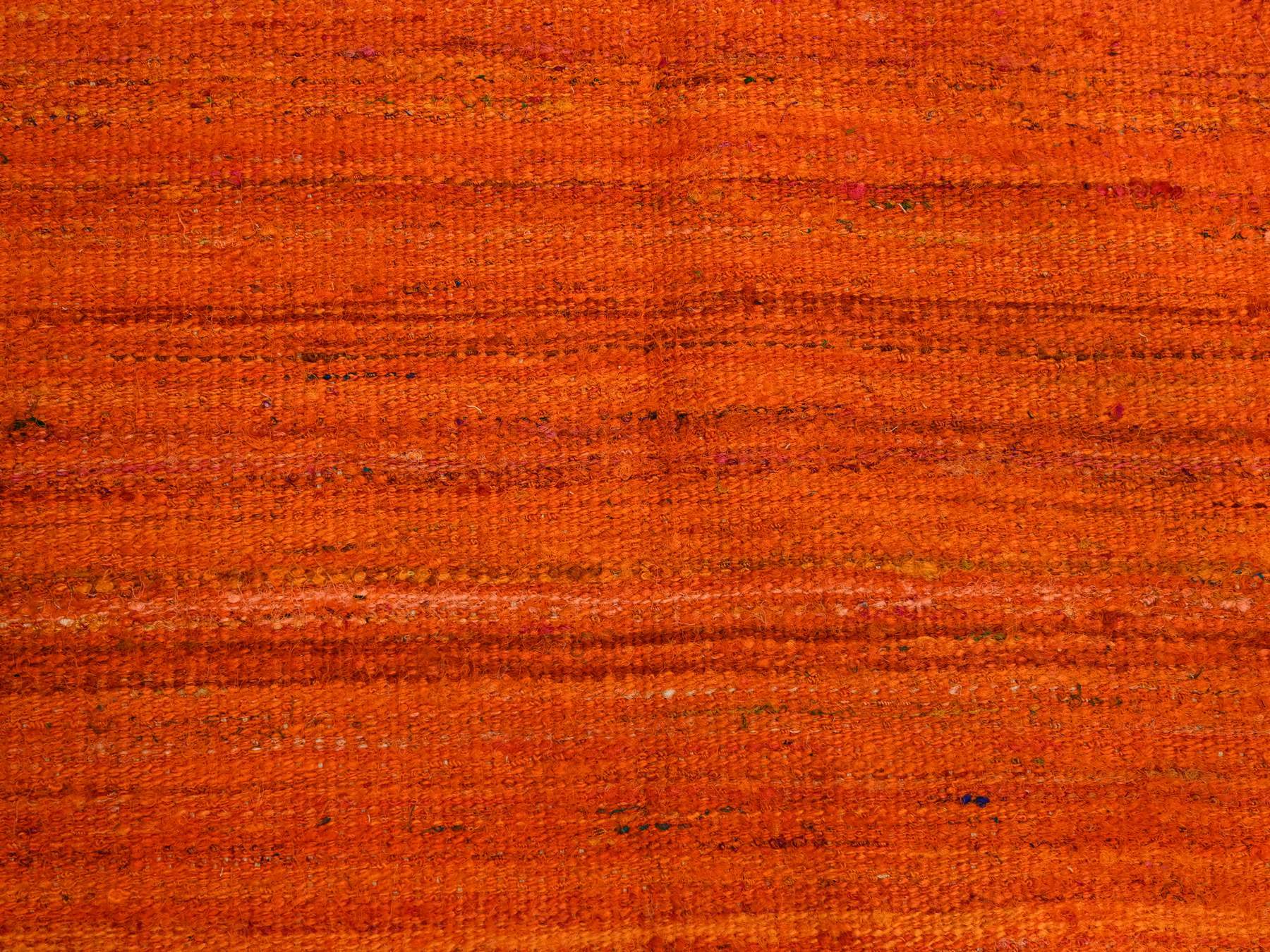 Kilim Modern / Contemporary hand-knotted wool/sari silk rug in Orange, 8' x 10'1" — SKU O076210 (view 8)
