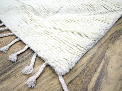Ivory 10'1" x 14'0" Tribal Hand knotted Wool Rug - Sku: O076211