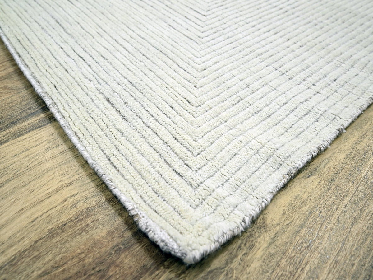 Modern / Contemporary hand-knotted wool rug in Ivory, 9' x 12' — SKU O076215 (view 6)