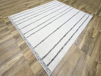 Modern / Contemporary hand-knotted wool rug in Ivory, 8'2" x 10'2" — SKU O076217 (view 3)