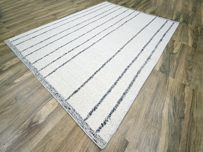 Modern / Contemporary hand-knotted wool rug in Ivory, 9'3" x 12'1" — SKU O076220 (view 3)