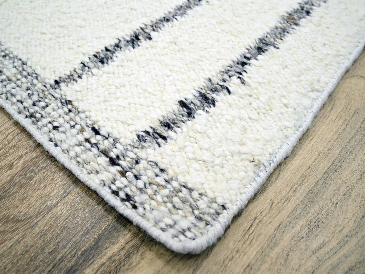 Modern / Contemporary hand-knotted wool rug in Ivory, 9'3" x 12'1" — SKU O076220 (view 6)