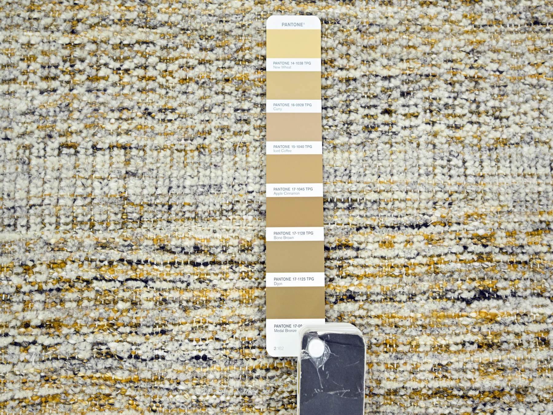 Modern / Contemporary hand-knotted wool runner in Yellow, 2'7" x 6' — SKU O076248 (view 4)