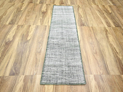 Green 2'7" x 8'0" Modern / Contemporary Hand knotted Wool Rug - Sku: O076251