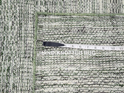 Green 2'7" x 8'0" Modern / Contemporary Hand knotted Wool Rug - Sku: O076251