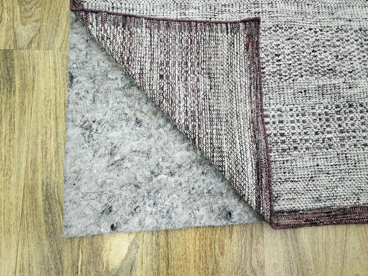 Modern / Contemporary hand-knotted wool rug in Red, 7'11" x 10' — SKU O076299 (view 4)