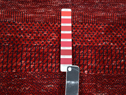Modern / Contemporary hand-knotted wool/silk runner in Red, 2'6" x 11'10" — SKU O076317 (view 4)