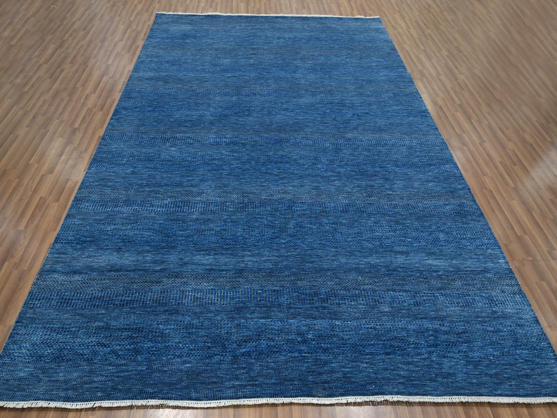 Modern / Contemporary hand-knotted wool/silk rug in Blue, 9' x 11'11" — SKU O076322 (view 2)