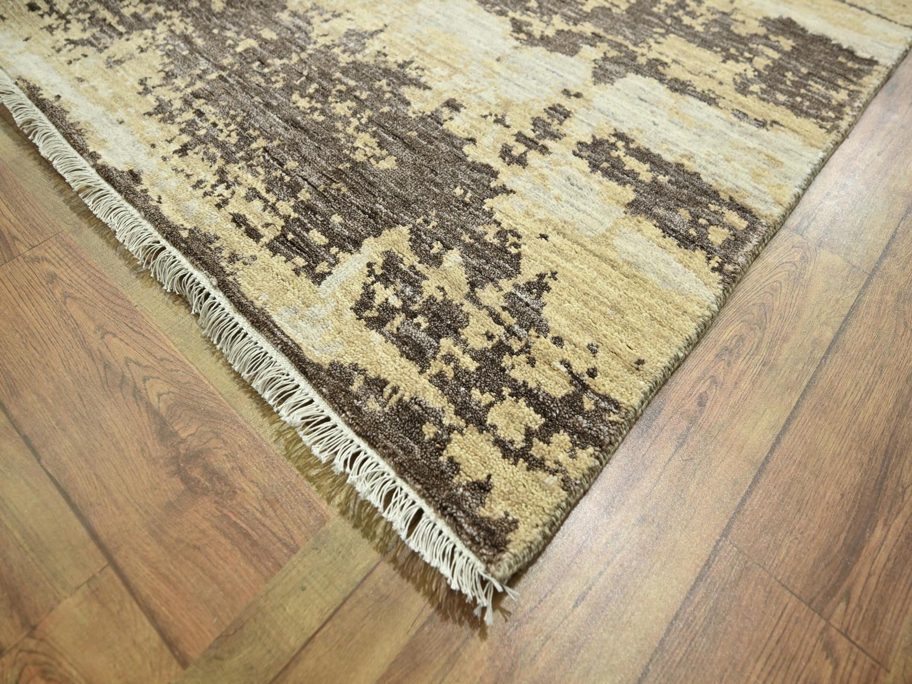 Modern / Contemporary hand-knotted wool/silk rug in Ivory, 8'11" x 12' — SKU O076340 (view 6)