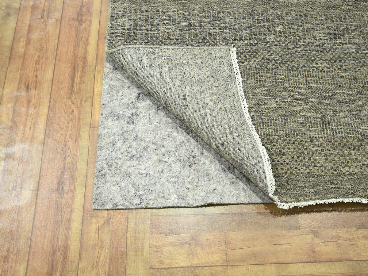 Modern / Contemporary hand-knotted wool/silk rug in Gray, 8' x 9'11" — SKU O076345 (view 4)