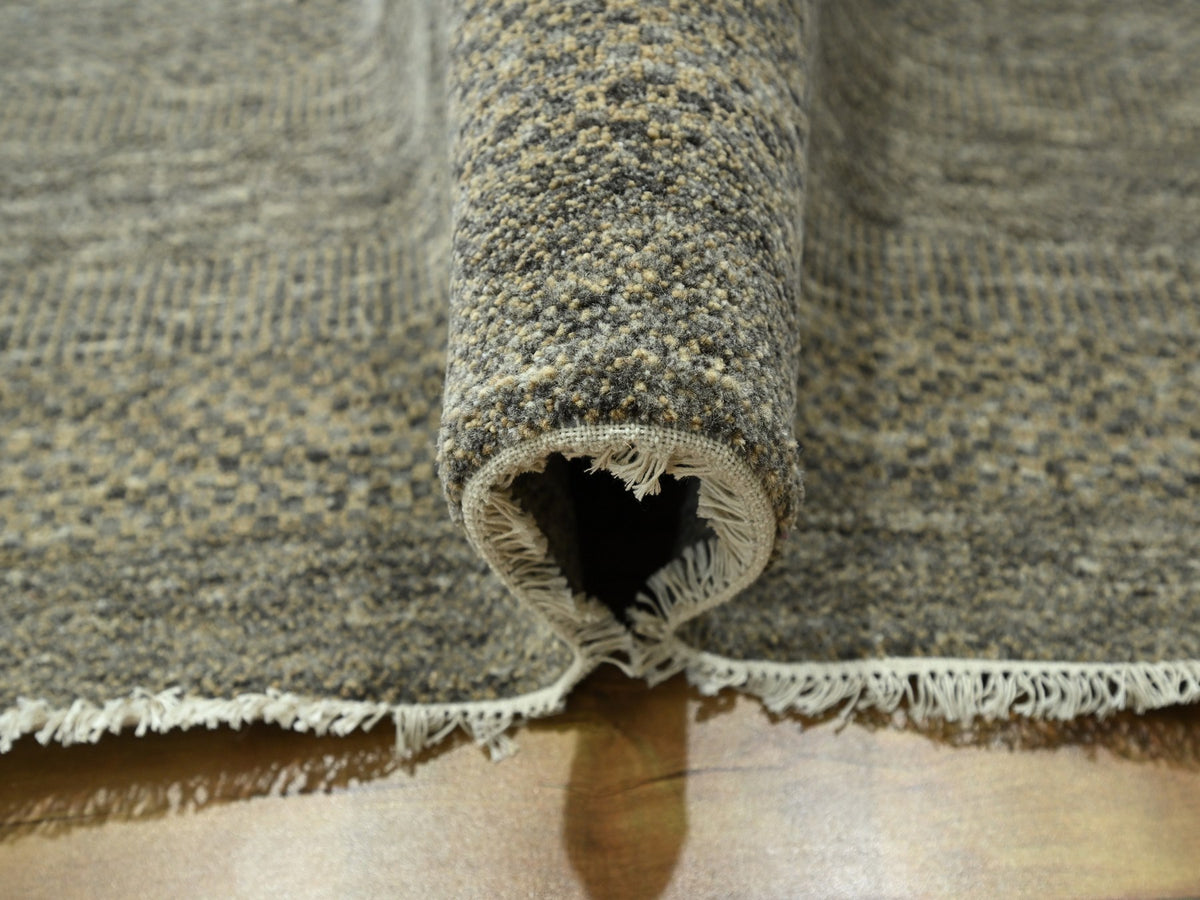 Modern / Contemporary hand-knotted wool/silk rug in Gray, 8' x 9'11" — SKU O076345 (view 5)