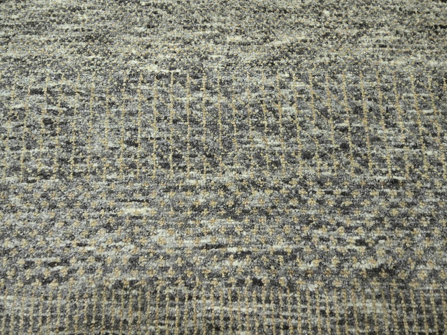 Modern / Contemporary hand-knotted wool/silk rug in Gray, 8' x 9'11" — SKU O076345 (view 8)