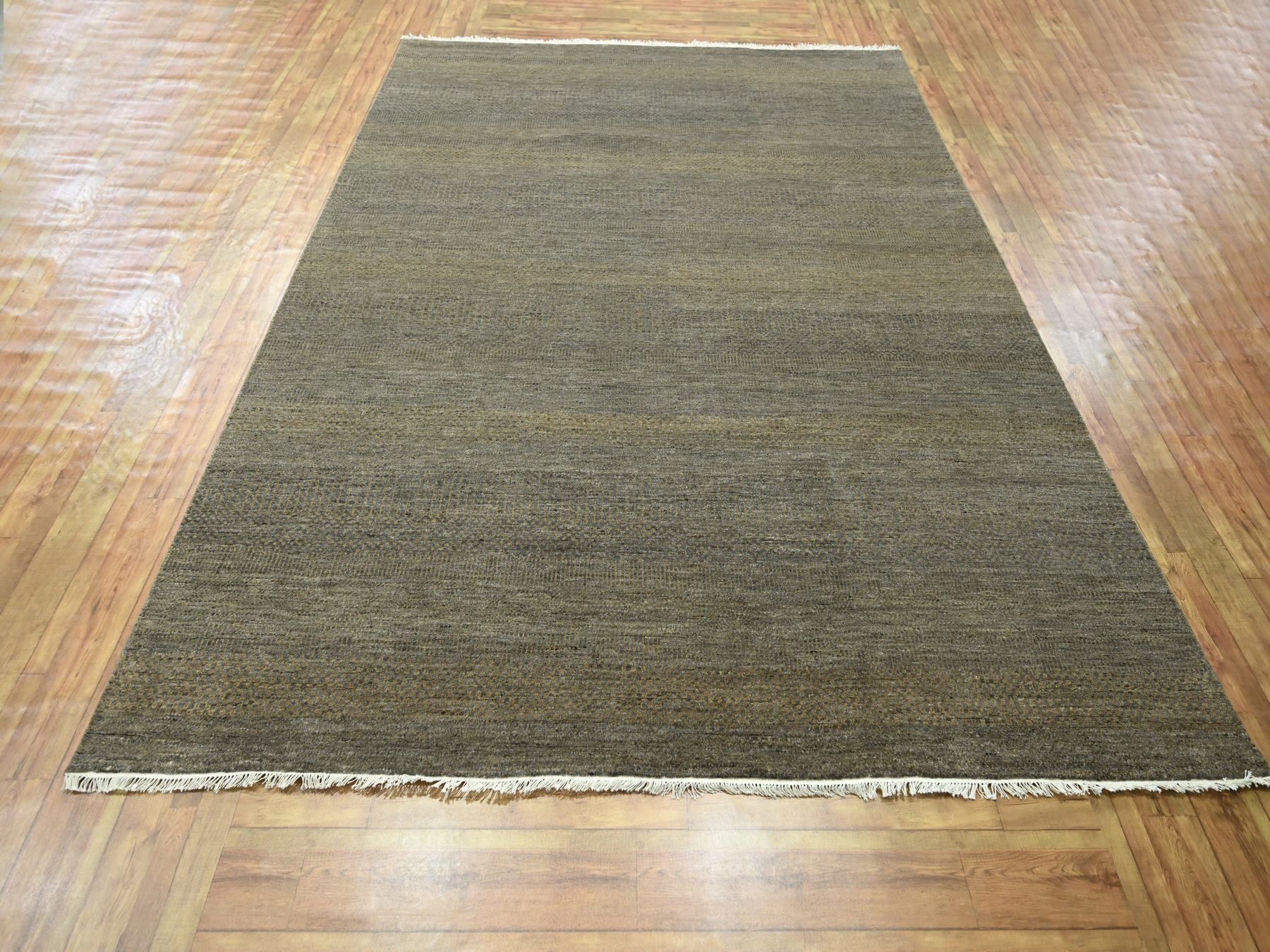 Modern / Contemporary hand-knotted wool/silk rug in Brown, 7'10" x 10' — SKU O076347 (view 2)