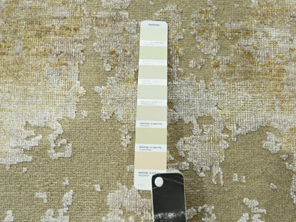 Modern / Contemporary hand-knotted wool/silk runner in Ivory, 2'6" x 19' — SKU O076352 (view 4)