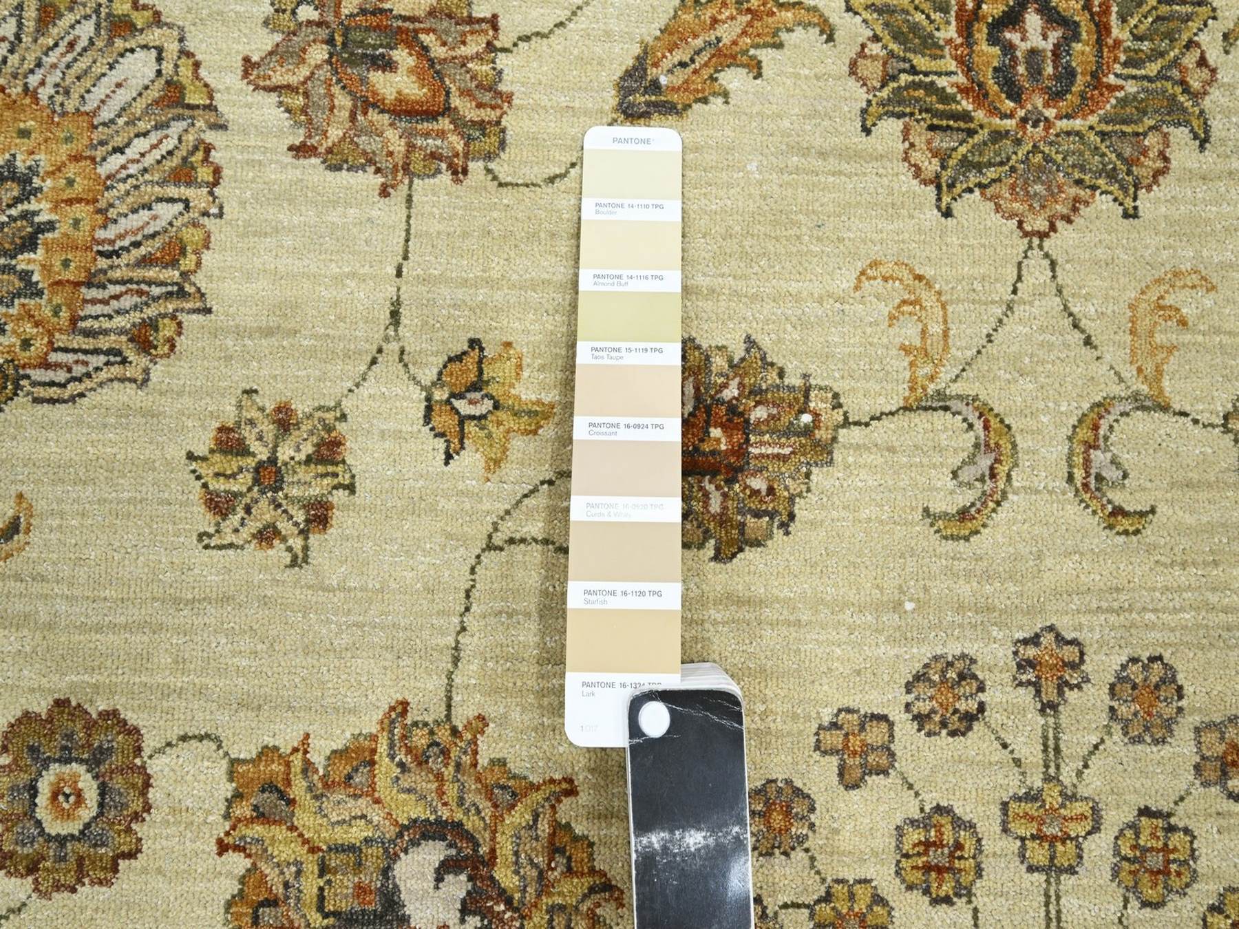Ziegler Oushak hand-knotted wool rug in Ivory & Beige, 5'6" x 8'1" — SKU O076356 (view 4)