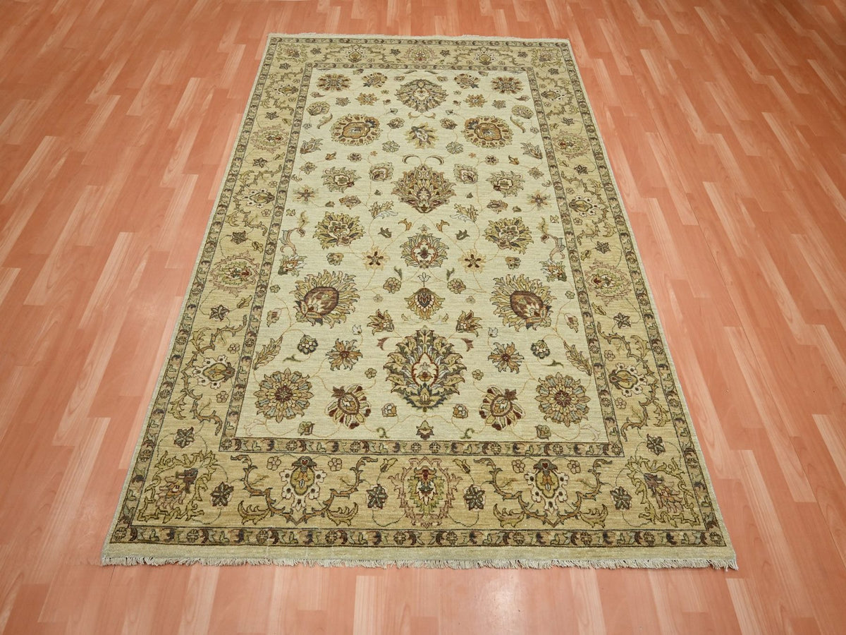 Ziegler Oushak hand-knotted wool rug in Ivory & Beige, 5'6" x 8'1" — SKU O076361 (view 2)