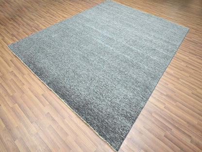 Modern / Contemporary hand-knotted wool rug in Gray, 8'3" x 10'1" — SKU O076380 (view 3)