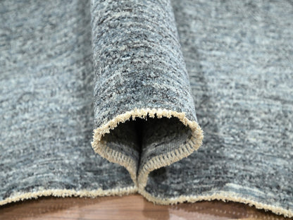Modern / Contemporary hand-knotted wool rug in Gray, 8'3" x 10'1" — SKU O076380 (view 5)