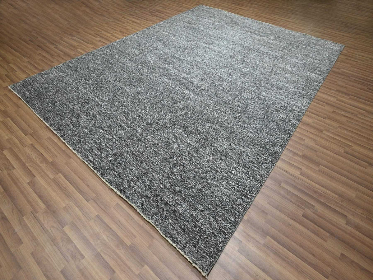 Modern / Contemporary hand-knotted wool rug in Gray, 9' x 12'2" — SKU O076382 (view 3)