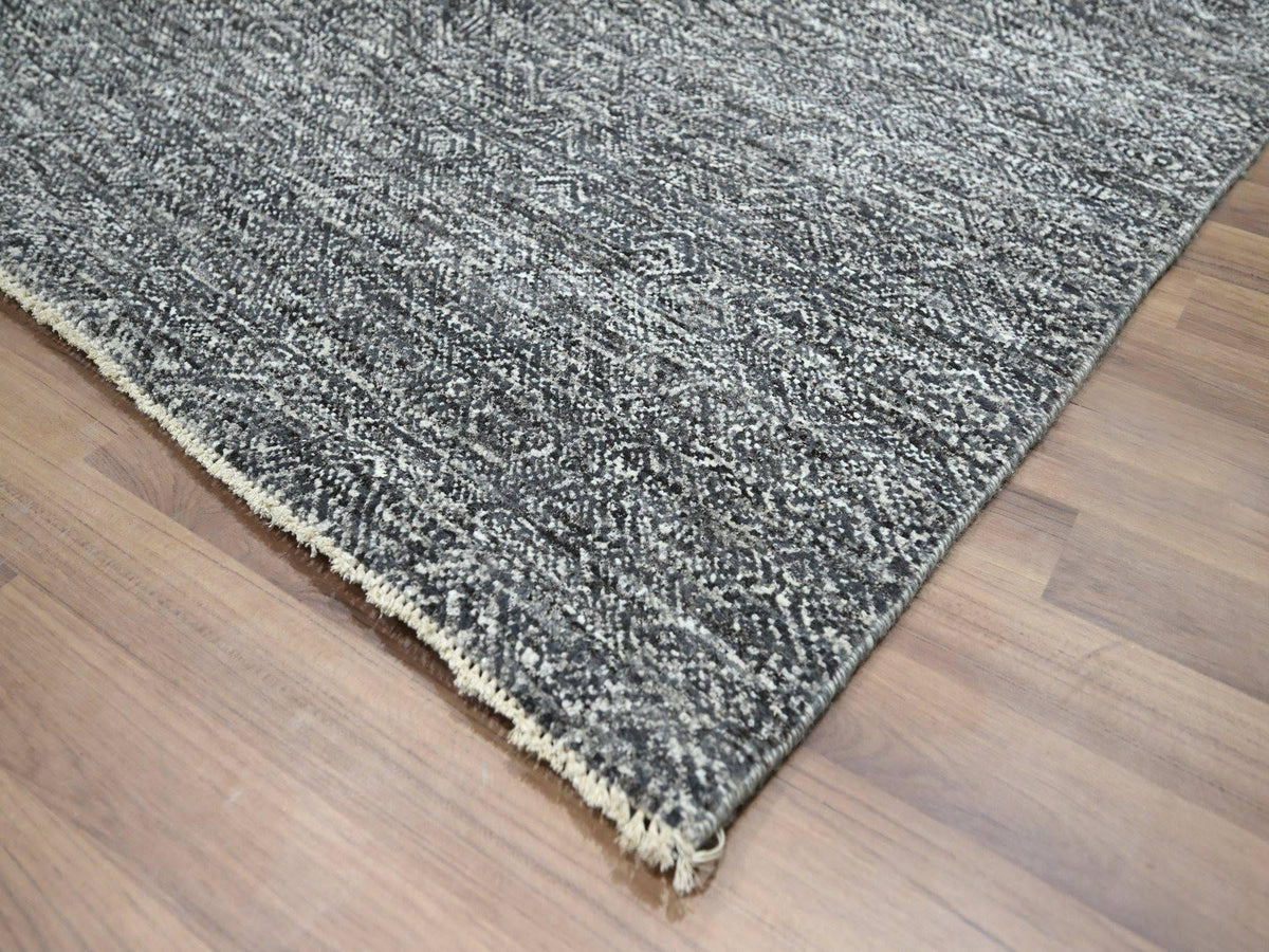 Modern / Contemporary hand-knotted wool rug in Gray, 9' x 12'2" — SKU O076382 (view 6)