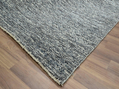 Modern / Contemporary hand-knotted wool rug in Gray, 9' x 12'1" — SKU O076389 (view 6)
